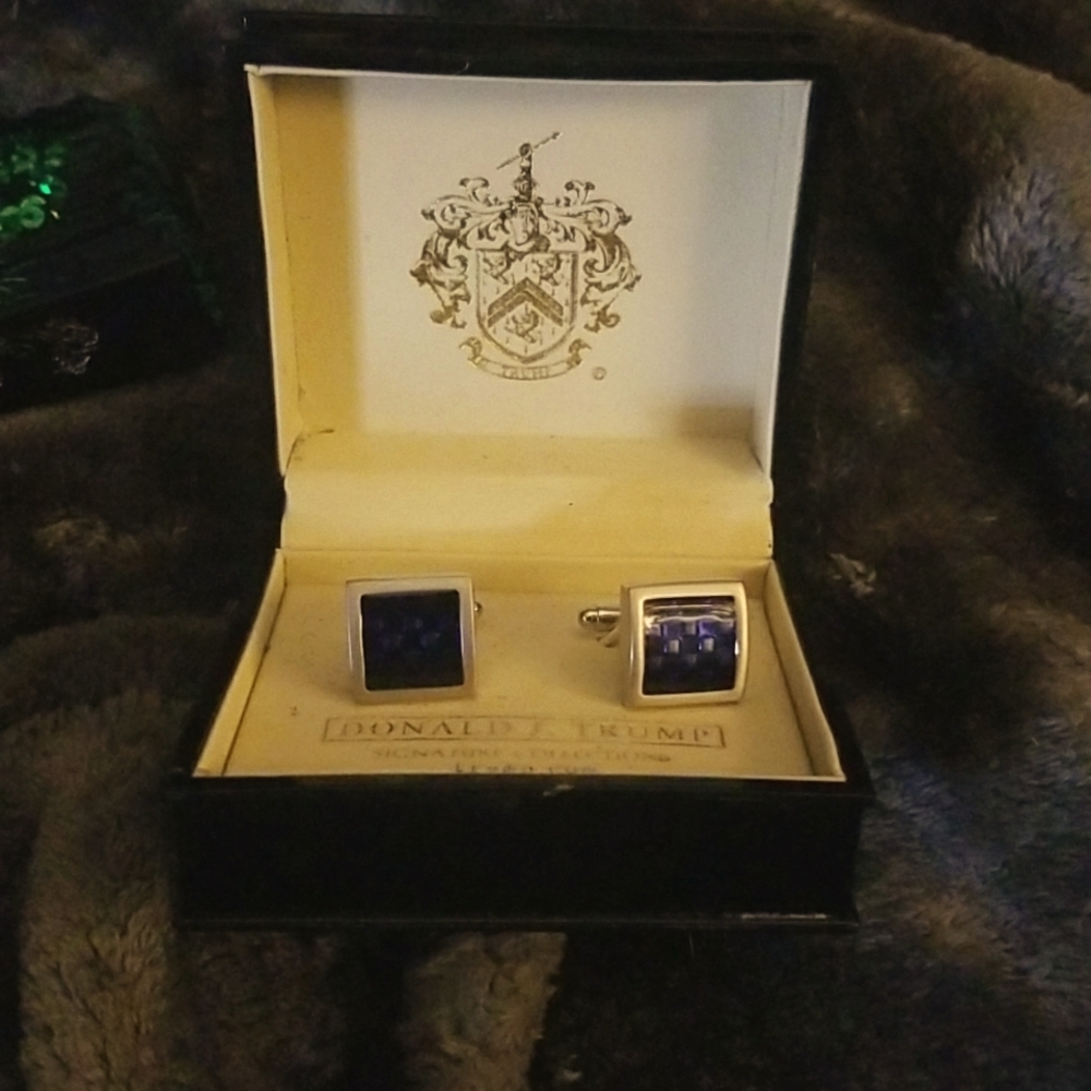 Cufflinks